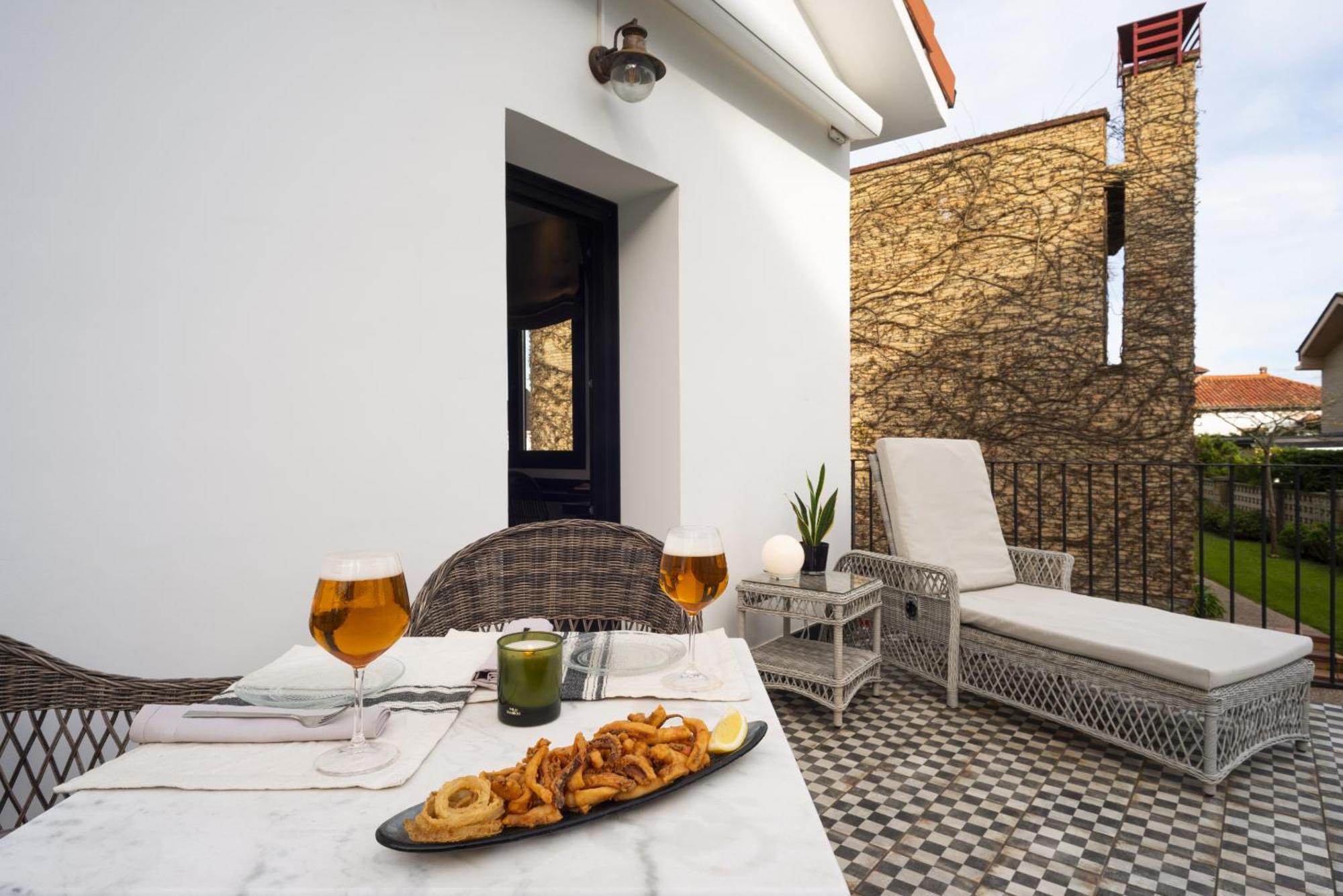 La Playa Suites Suances Bagian luar foto