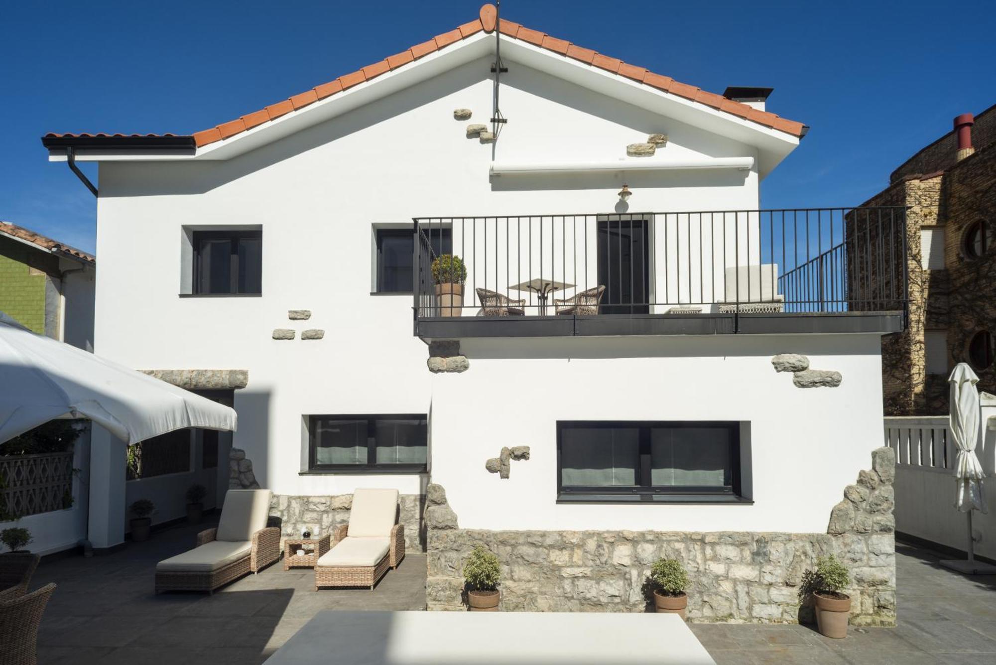 La Playa Suites Suances Bagian luar foto