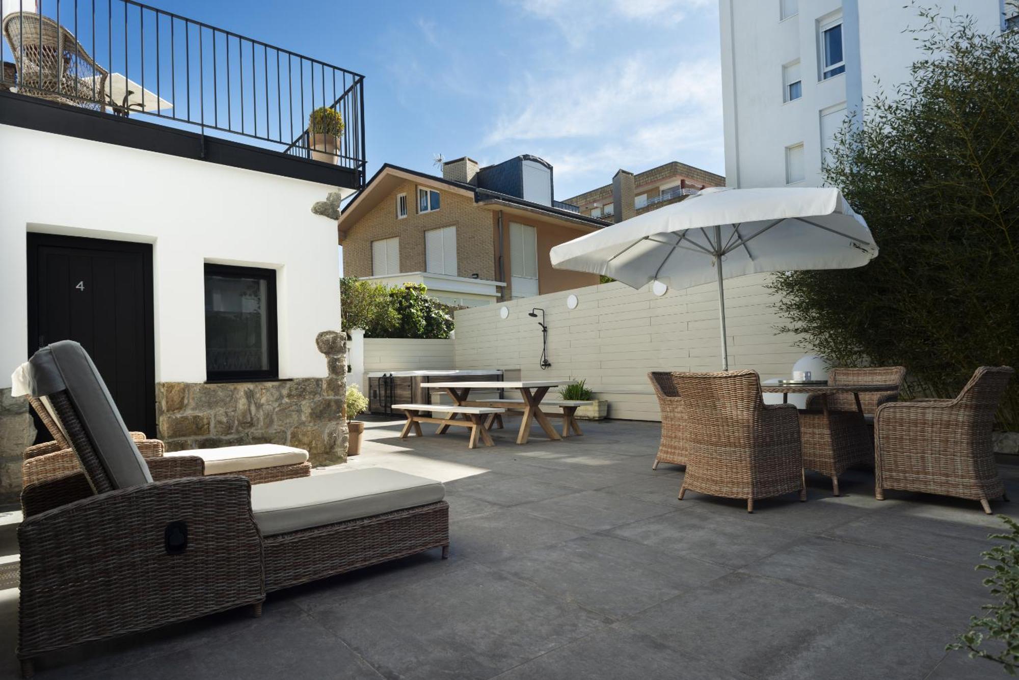 La Playa Suites Suances Bagian luar foto